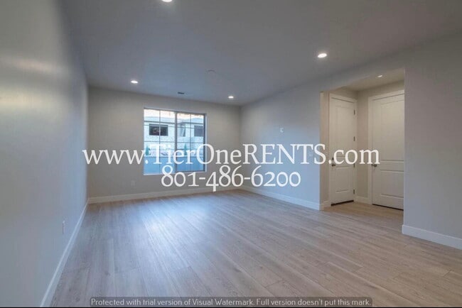 Photo - NO DEPOSIT option available for qualified renters with Obligo