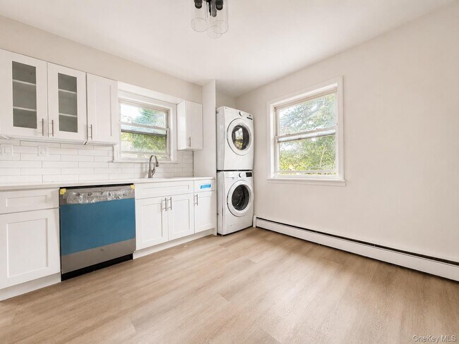 Photo - 2 Arbor Pl