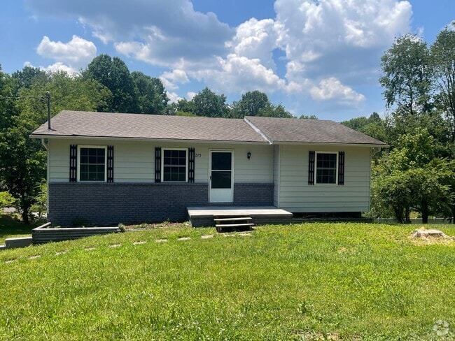 Building Photo - Great Location to Local Amenities Rental