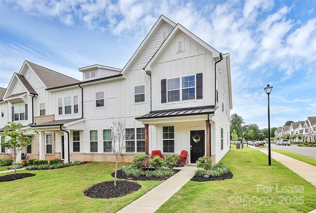 Photo - 720 Herlong Ave