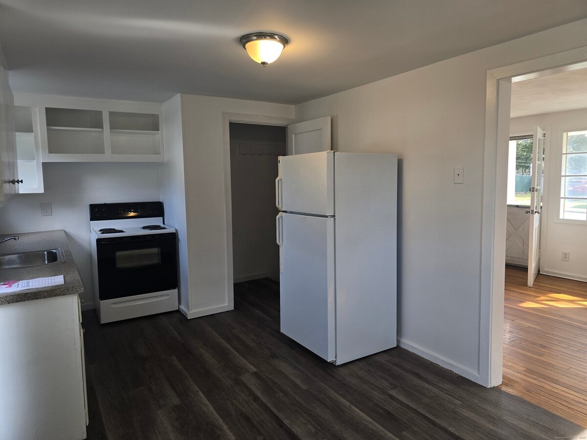 Photo - 1 Murray Ave