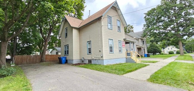 50 Lincoln Ave