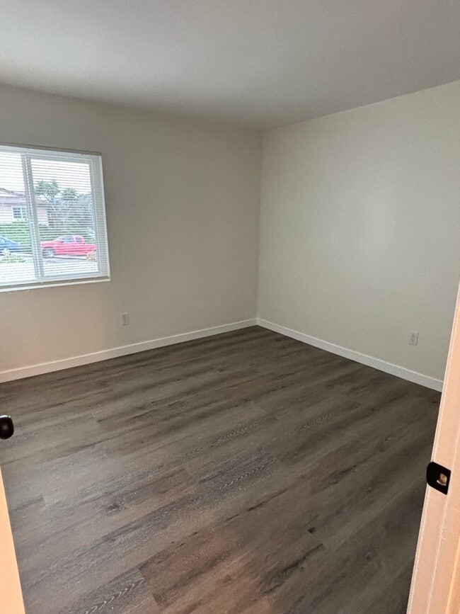 Photo - 11385 Almazon St