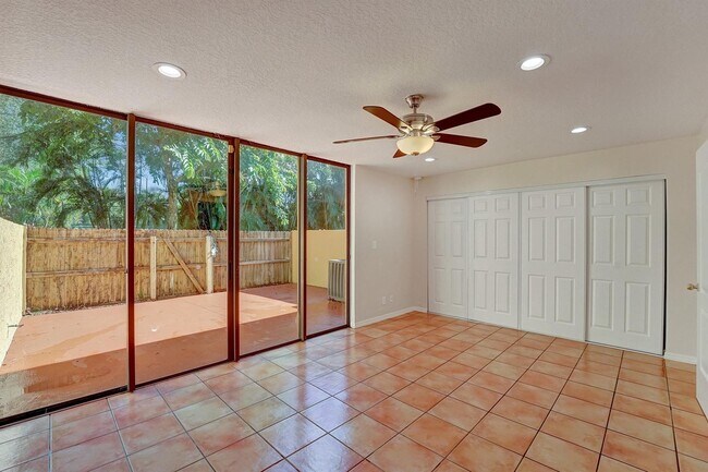 Photo - 760 E Coco Plum Cir