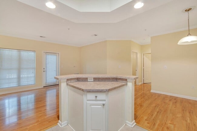 Photo - HOLIDAY CHEER - 50% Off 1st Month's Rent