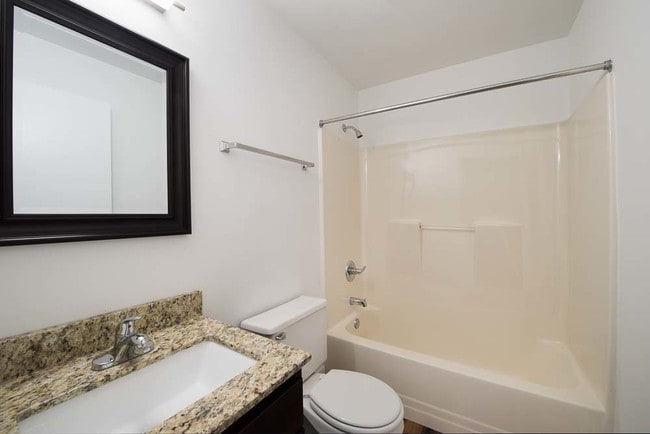Worthington Square Apartments