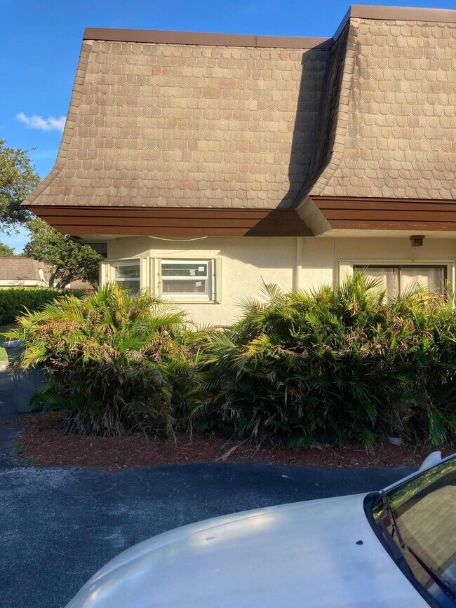 Photo - 9375 SW 61st Way