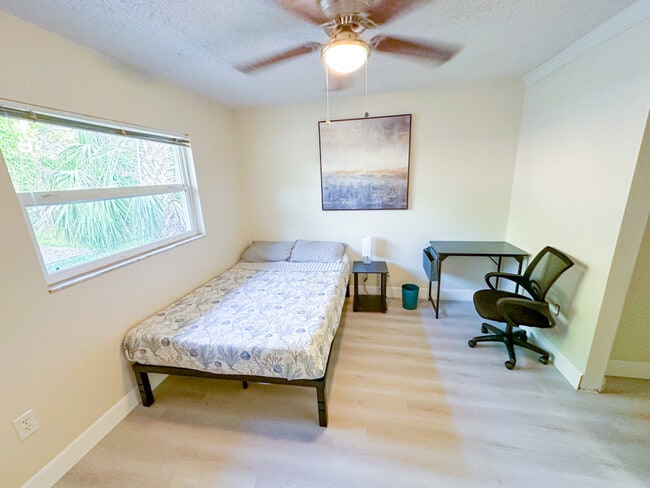 Photo - 2370 Leon Ave Unit 2370