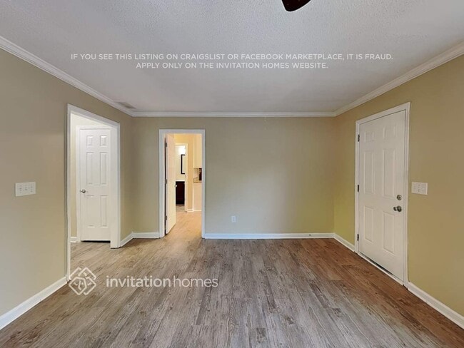 Photo - 2850 Carnegie Way SW