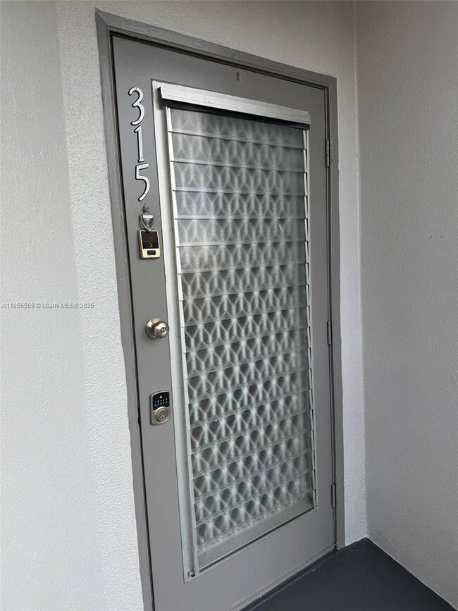 Building Photo - 1300 SW 125th Ave Unit 315K Rental