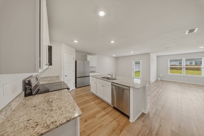 Photo - Huge 4 bedroom 2 bathroom home in Southwood