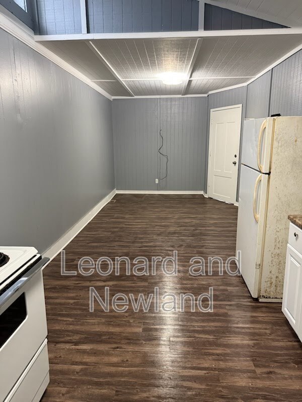 Photo - 908 Putnam Ave