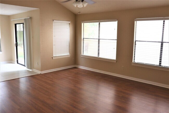 Photo - 7718 High Village Dr