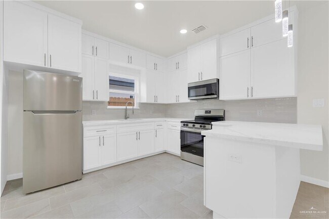 Photo - 18 E 24th St Unit 2