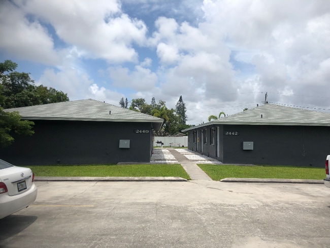 Photo - 2440-2442 Jackson St Apartment Unit 2440-B