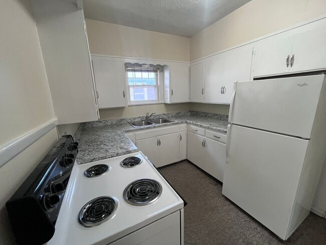 Photo - Adorable 2 Bedroom 1 Bathroom