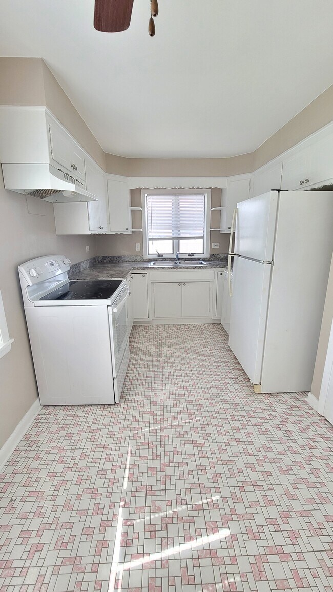 Photo - 9600 S Komensky Ave