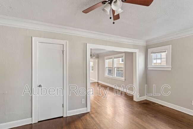 Photo - 5342 Park Ave Unit 1