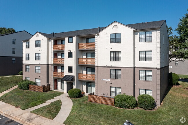 Building Photo - Dale Forest