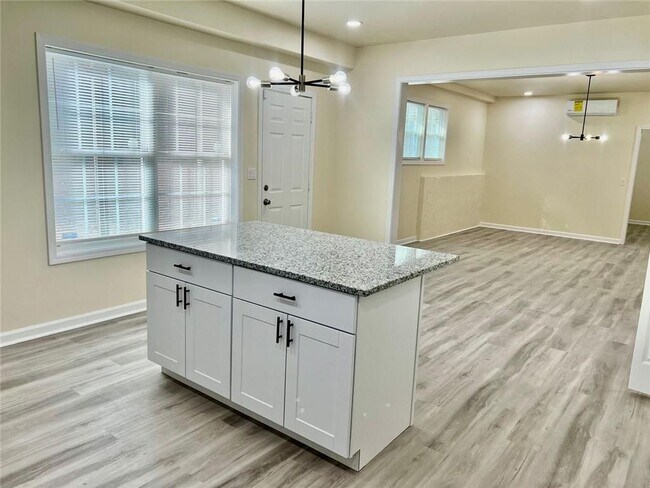 Photo - 4001 Oak Field Dr