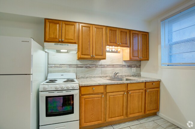 Building Photo - 4837 Cadieux Rd Unit Apartment 10