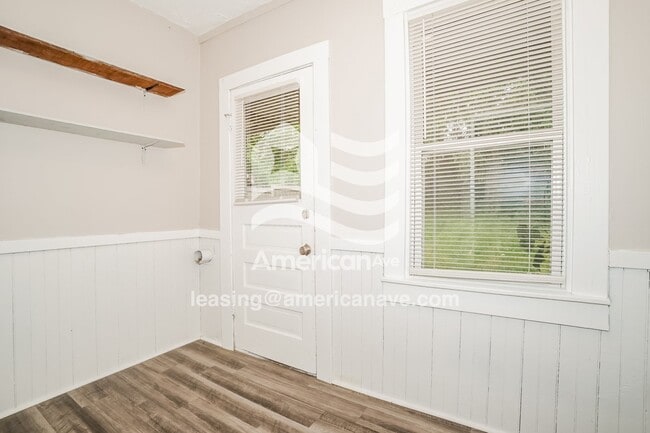 Photo - 3807 Woburn Ave