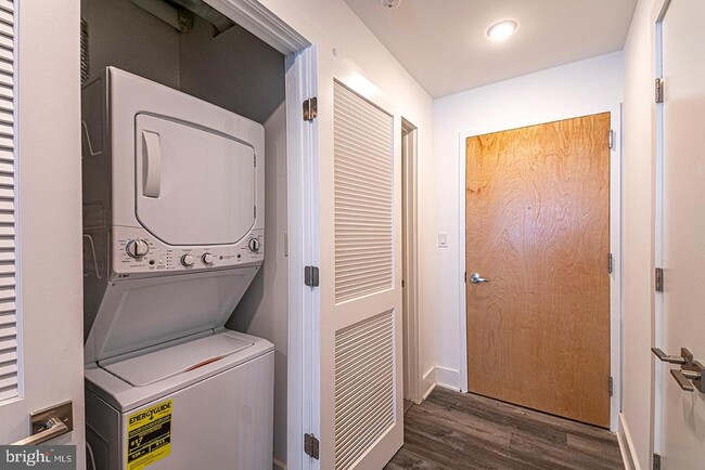 Photo - 1245 Ridge Ave Unit 407