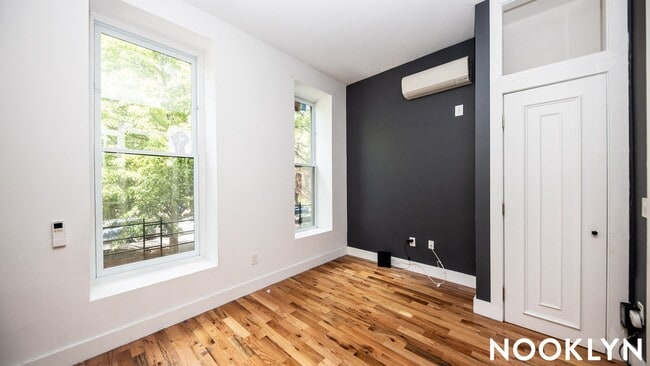 Photo - 68 Halsey St Unit 2