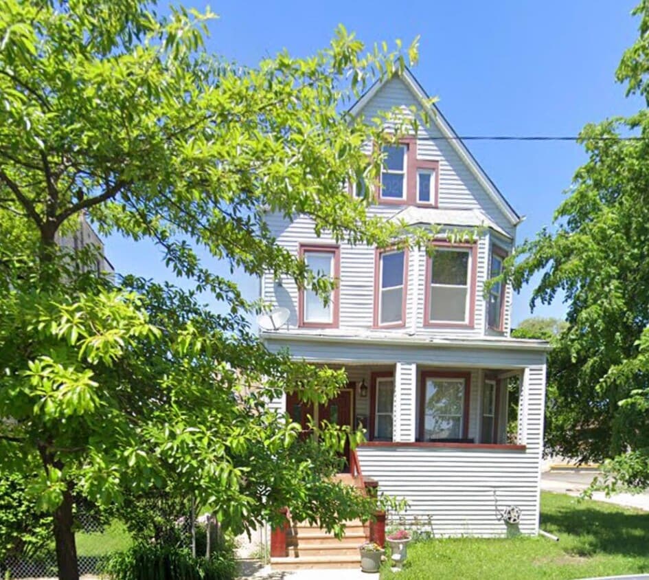 Photo - 4816 W Berteau Ave (Chicago, IL)