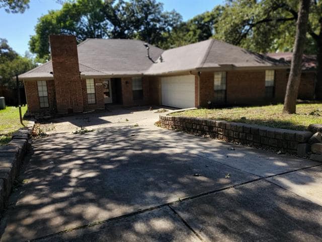 Building Photo - 3830 Double Tree Trail