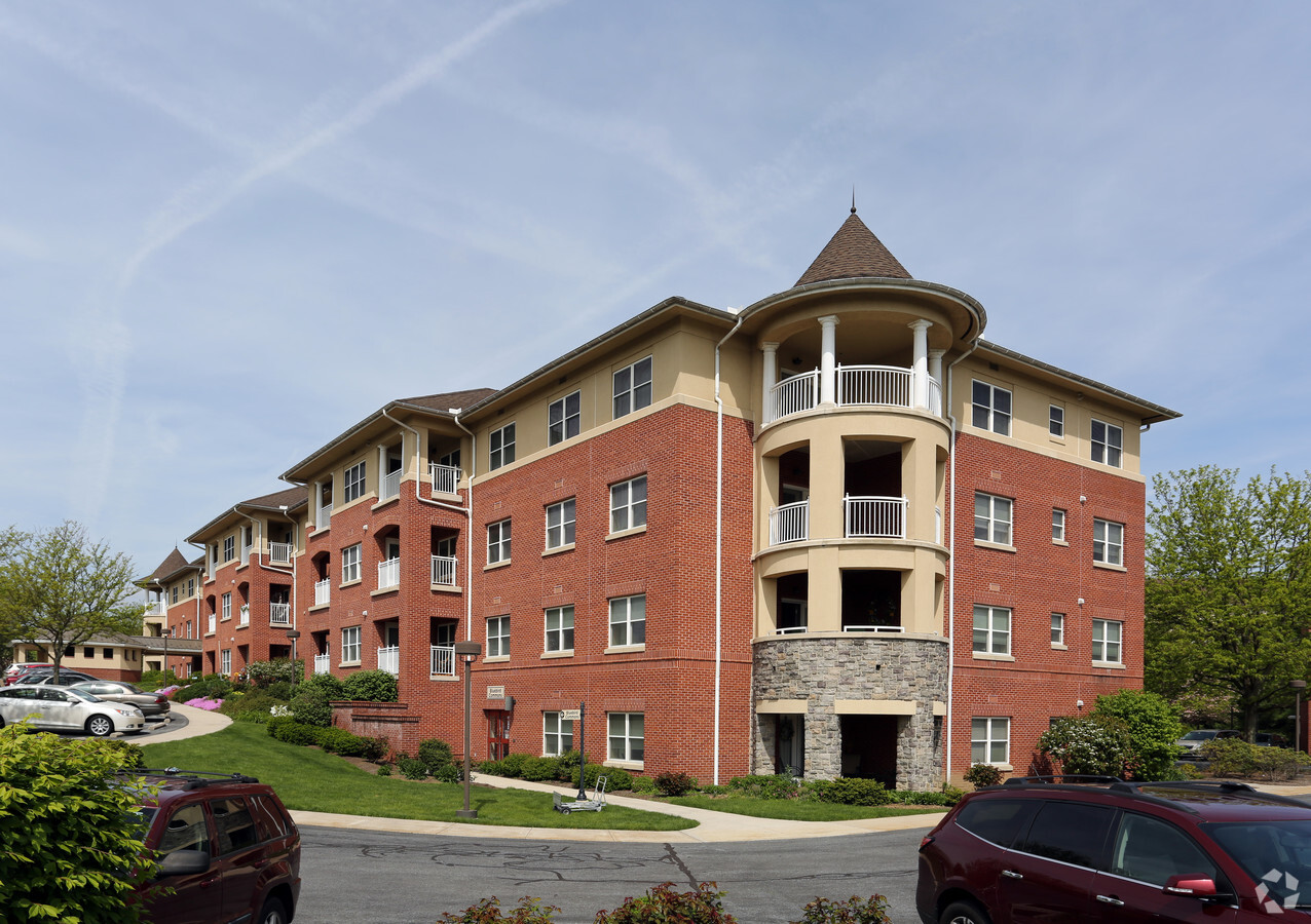 Woodcrest Villa - Woodcrest Villa Apartments