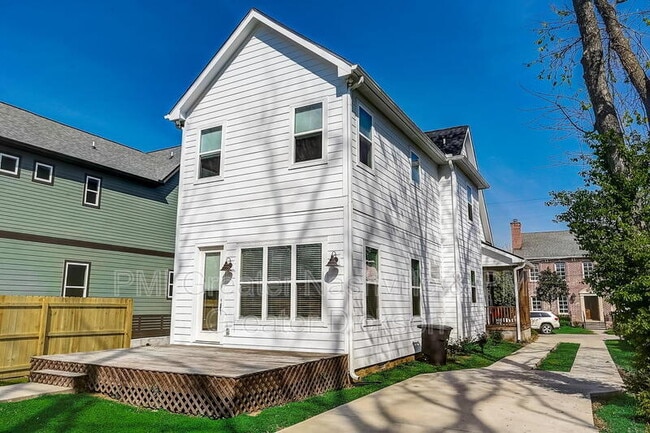 Photo - 1113 Park St