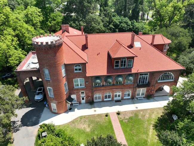 Layton Castle - west elevation - 1133 S Grand St Unit Suite 10 Furnished