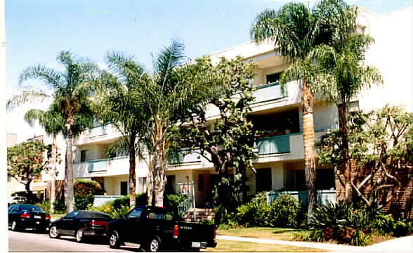 Photo - Bentley Avenue Apartments