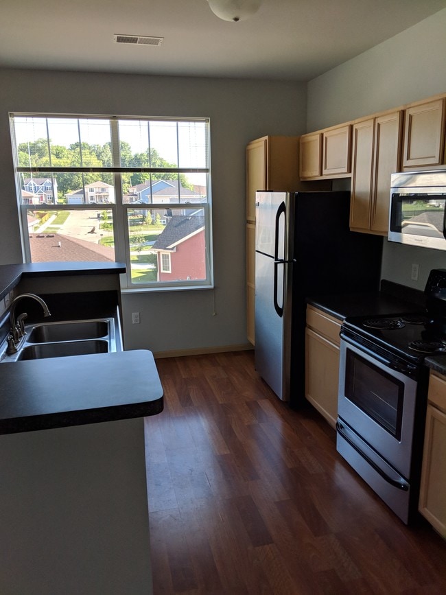 Middleton Ridge Apartments For Rent in Middleton, WI