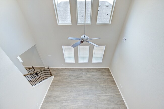 Photo - 821 Laguna Grn Ln