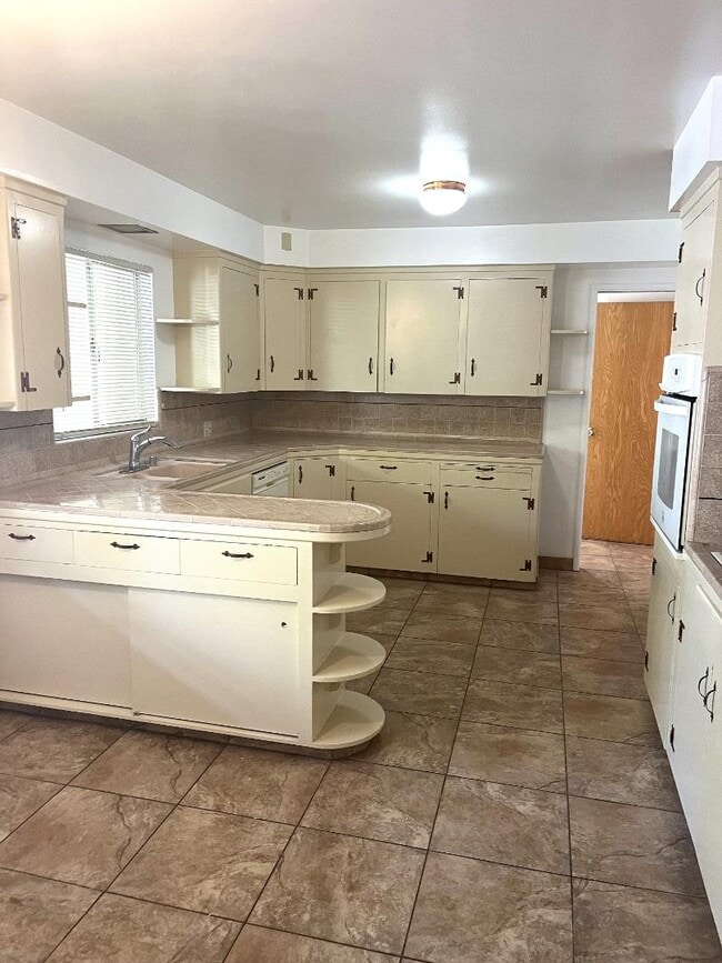 Photo - 7731 Filice Dr