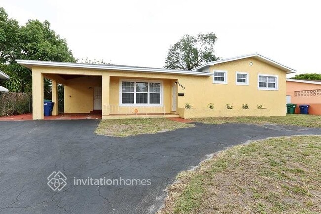 Building Photo - 18935 NW 8th Ave