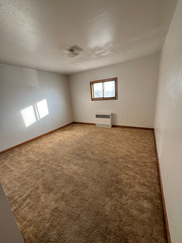 Photo - 302 W 7th St