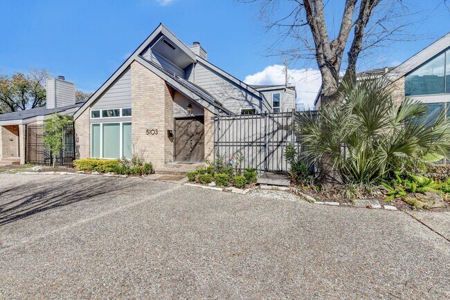 Photo - Museum District: Chic 2-Story newly update...