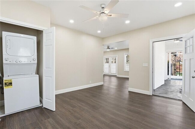 Photo - 395 8th St NE