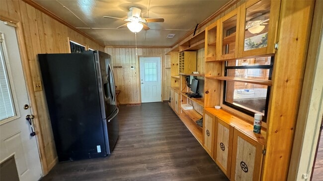 Building Photo - 318 Baletka Blvd