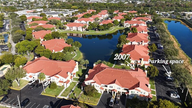 Photo - 2007 Belmont Ln Unit 2007