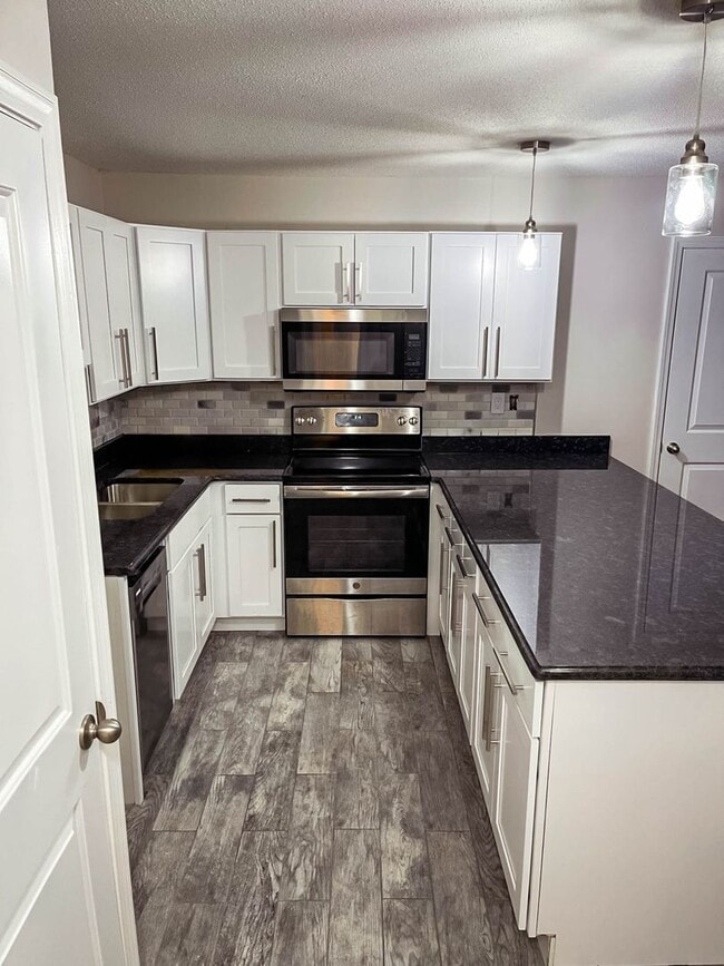 Photo - Renovated 1 Bedroom Condo in Westville! Unit 471 Whalley Ave  - V