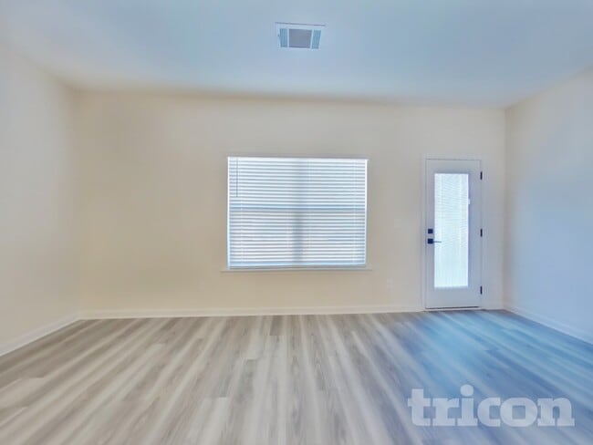 Photo - 617 Mountain Oaks Pkwy