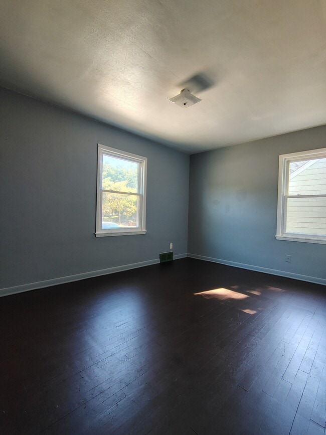 Photo - 2524 N Rockton Ave