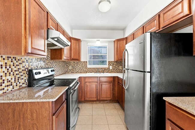 Photo - 101/103 Lockhart St.