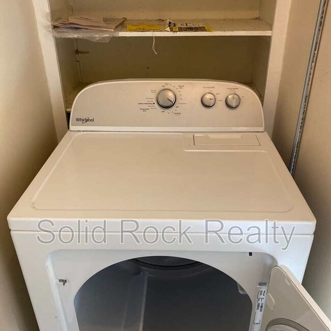 Photo - 1214 Janes Ln