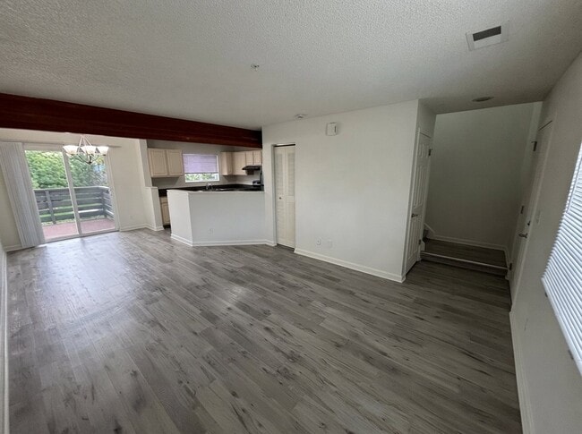 629 Walden Cir Unidad 202