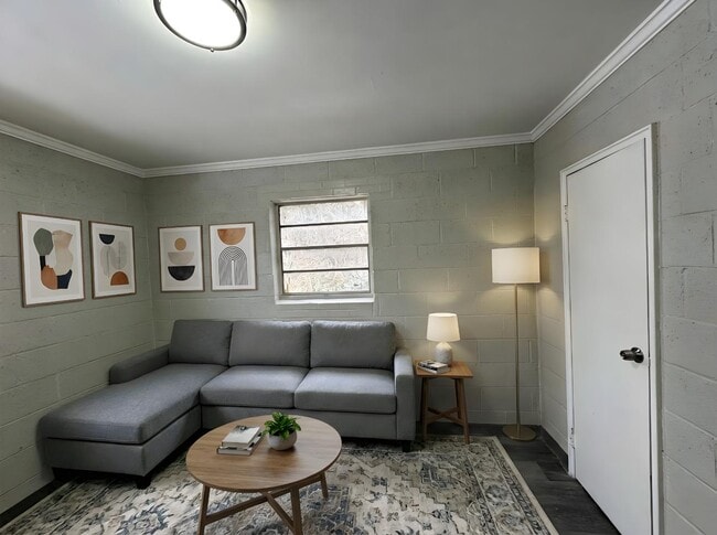 Building Photo - 303 Hay St